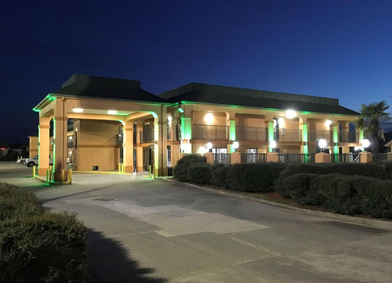 Americas Best Value Inn Denham Springs Exterior foto