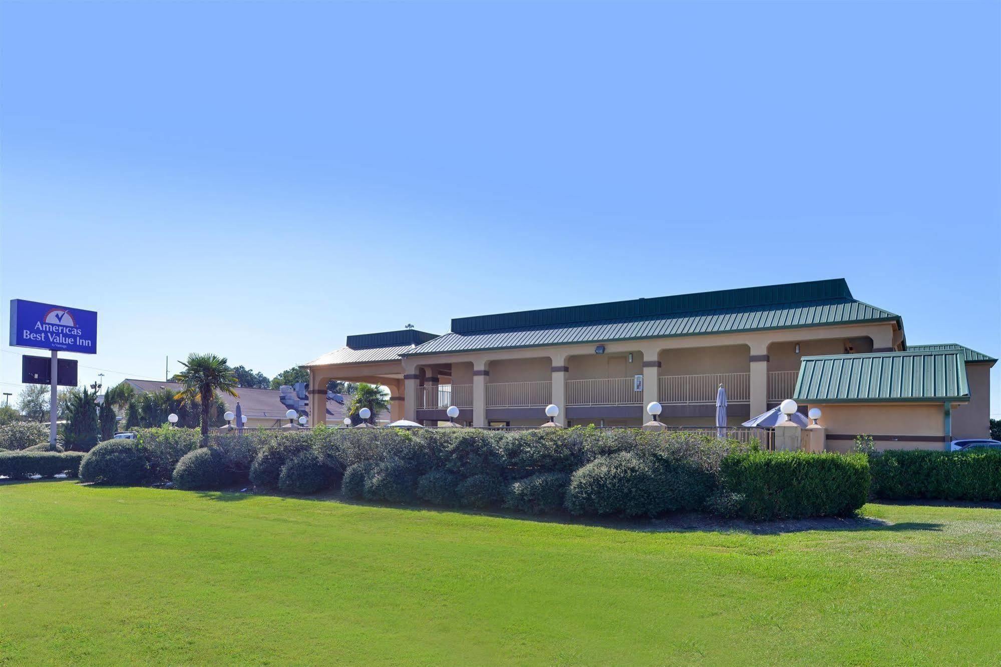 Americas Best Value Inn Denham Springs Exterior foto