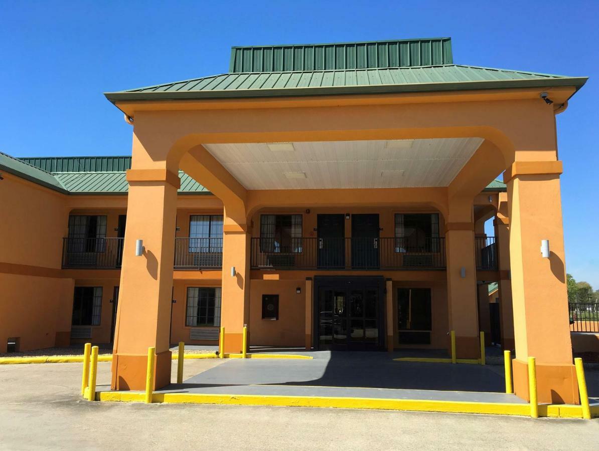 Americas Best Value Inn Denham Springs Exterior foto