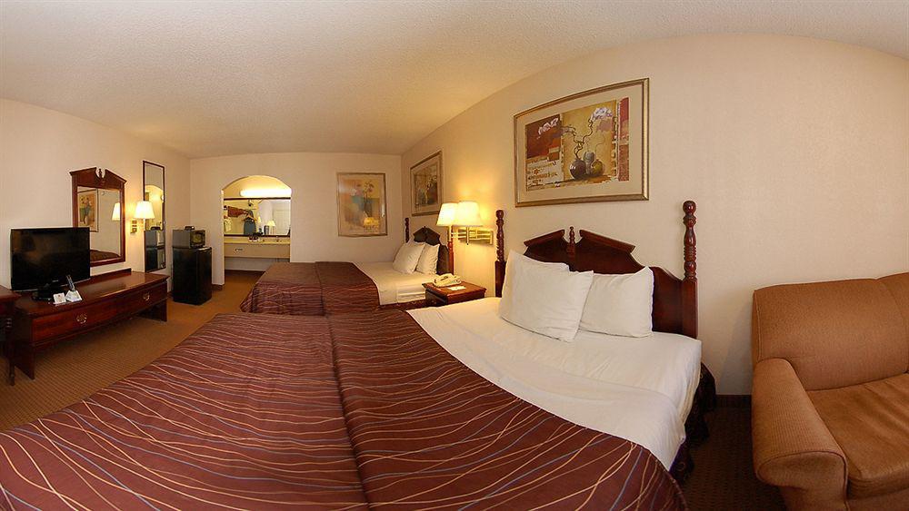 Americas Best Value Inn Denham Springs Exterior foto